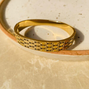 Bracelets A